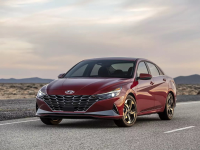 Hyundai Elentra vítá novou generaci, vzhledově se povedla