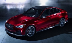 Infiniti Q50 Eau Rouge půjde možná do výroby!