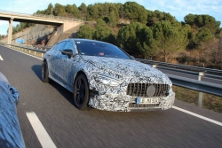 Čtyřdveřový Mercedes-AMG GT má namířeno do Ženevy 