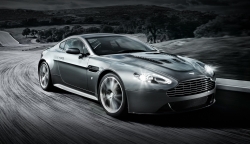 Aston Martin V12 VantageS: rychlost, o které se Vám ani nezdálo 